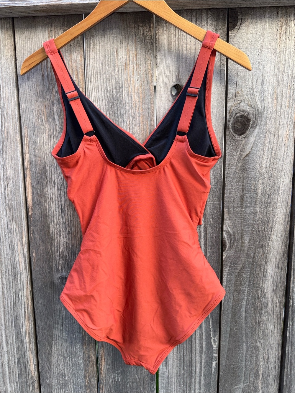 DKNY Shirred Keyhole Detail One-Piece Swimsuit Size Small - Picture 4 of 9